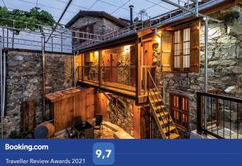 To Apokentro has Balcony rooms