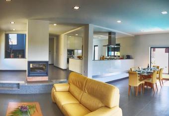 Villa Celestine has Balcony rooms