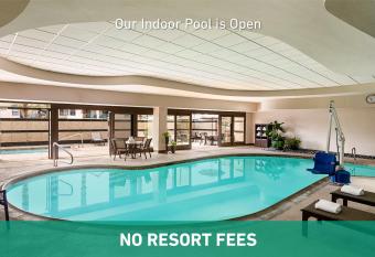 Embassy Suites by Hilton Convention Center Las Vegas has Balcony rooms
