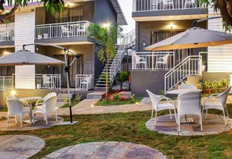 Oceans 7 Ashwem has Balcony rooms