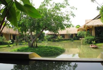 IngNatee Resort allows 18 year olds to book a room