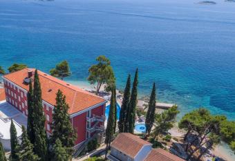 Aminess Bellevue Hotel has Balcony rooms