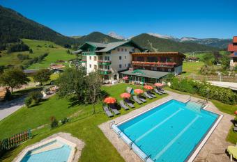Wohlf  hlresort und Feriengut Martinerhof has Balcony rooms