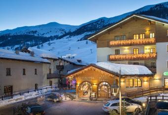 Hotel Cervo allows 18 year olds to book a room