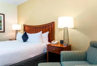 Red Lion Inn & Suites Hattiesburg has Smoking rooms