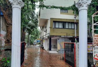 Hotel Golden Palms has Balcony rooms
