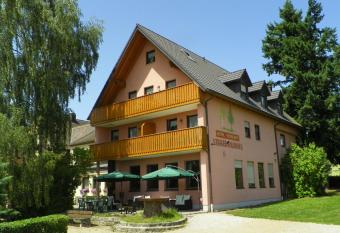 Landhotel Steigerwaldhaus has Balcony rooms