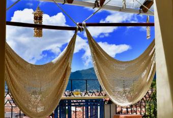 Magnolias Boutique Suites & SPA allows 18 year olds to book a room