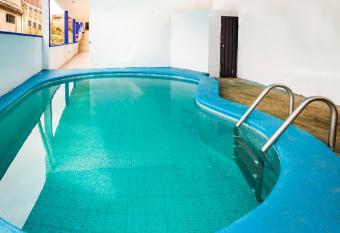 Hotel Zazil-Naj allows 18 year olds to book a room