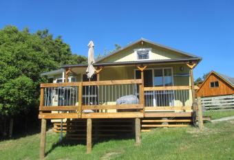 Snowberry Cottage at Lochsloy Farm Little River allows 18 year olds to book a room