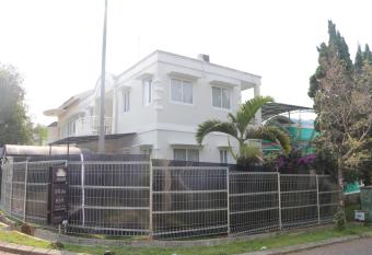 Diyar Villas Puncak K3/2 has Balcony rooms