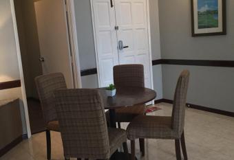 D Savoy @ Famosa Melaka has rooms with a private hot tub