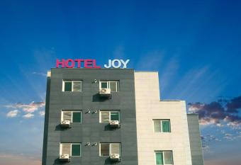 Hotel Joy has Balcony rooms