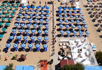 Hotel Promenade has Balcony rooms