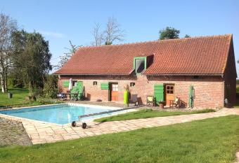 le gite  has Balcony rooms