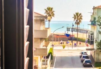 B&B Borgo la Marina has Balcony rooms