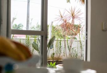 Residencial di Raffaele em Bombinhas allows 18 year olds to book a room