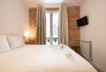 Old Town Homestay allows 18 year olds to book a room