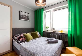 ClickTheFlat Ho  a Street Apart Rooms allows 18 year olds to book a room