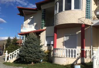 Vegoritida Apartments allows 18 year olds to book a room