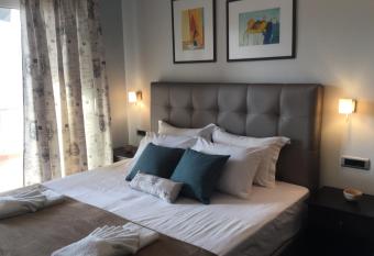 Evia Dream has Balcony rooms