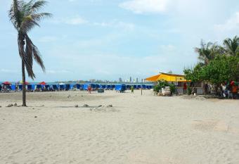 Hotel Pueblito Playa allows 18 year olds to book a room