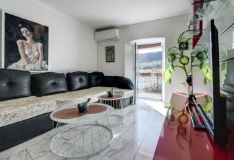 B&B Apartment s Coli Bakar has Balcony rooms