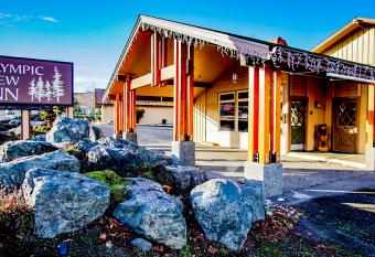 Olympic View Inn allows 18 year olds to book a room