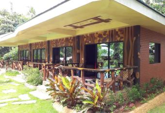 Dabdab Tourist Inn has Balcony rooms