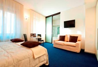 Rechigi Hotel - Adults Only allows 18 year olds to book a room