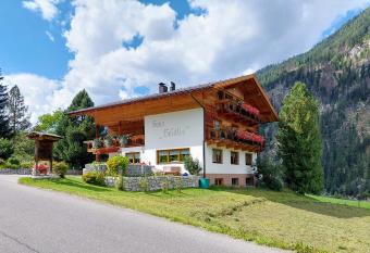 Haus Veidlis, Familie Obkircher has Balcony rooms