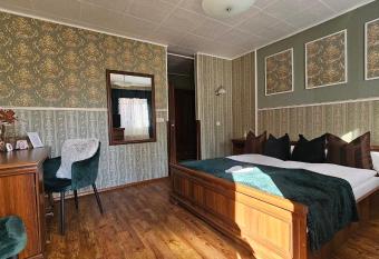 Z  meck   penzion Rotunda allows 18 year olds to book a room