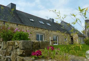 Gite des confitures    Lanv  oc-Crozon has Balcony rooms