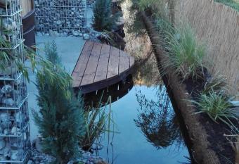 S Matt Bob allows 18 year olds to book a room