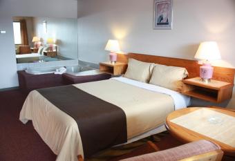 Motel Le Radisson de Val-David has Smoking rooms