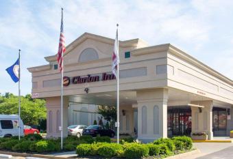 Clarion Inn has Smoking rooms