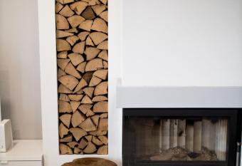 L  czy Apartman has Balcony rooms