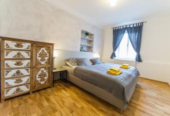 Babylon Apartm  ny has Balcony rooms