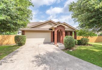 Luxury 6br Home, Game Room By Lackland & Seaworld has Balcony rooms