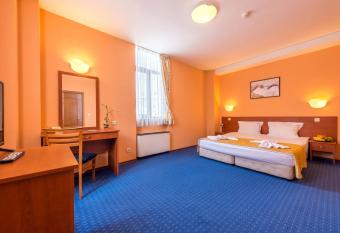Sveta Sofia Hotel allows 18 year olds to book a room