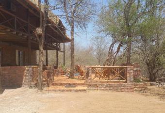 Marlothii Safari House has Balcony rooms