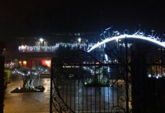 Hotel Il Dito e la Luna has Balcony rooms