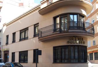 Hostal Granada allows 18 year olds to book a room