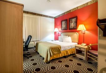 Days Inn by Wyndham Kentland allows 18 year olds to book a room