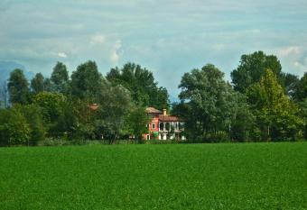 La Fonte allows 18 year olds to book a room