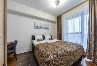 Karlson Lux Apartments has Balcony rooms