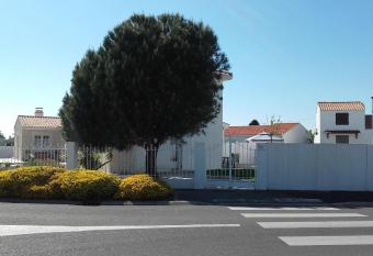 Maison avec Jardin priv   has Balcony rooms
