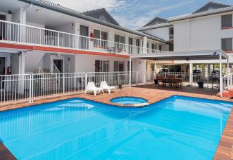 Sunshine Beach Resort has Balcony rooms