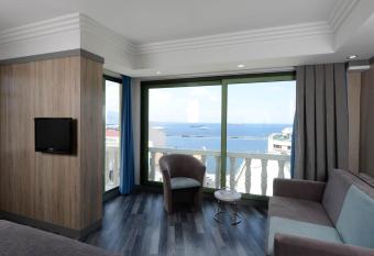 Hotel Marla allows 18 year olds to book a room