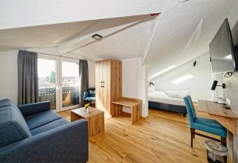 Hotel 17 Seen has Balcony rooms